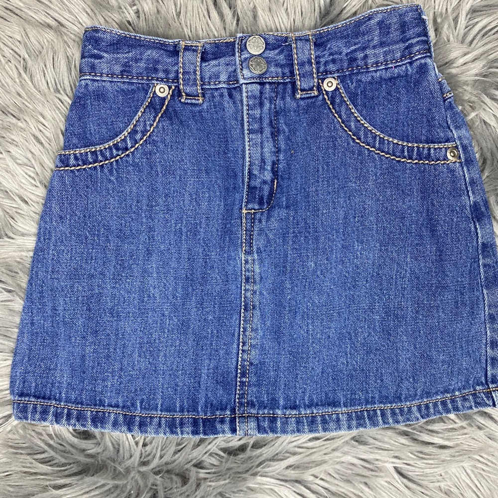 🔥 Oshkosh Girls skirt size 6